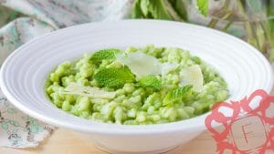Read more about the article Risotto cremos cu mazare si busuioc