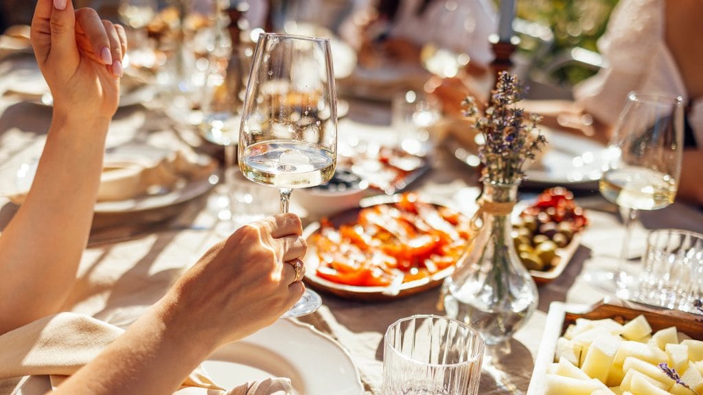 Descoperă Eleganța Spumantelor Cantine Ceci: O Simfonie de Arome și Tradiție Italiană 2 Enjoy life