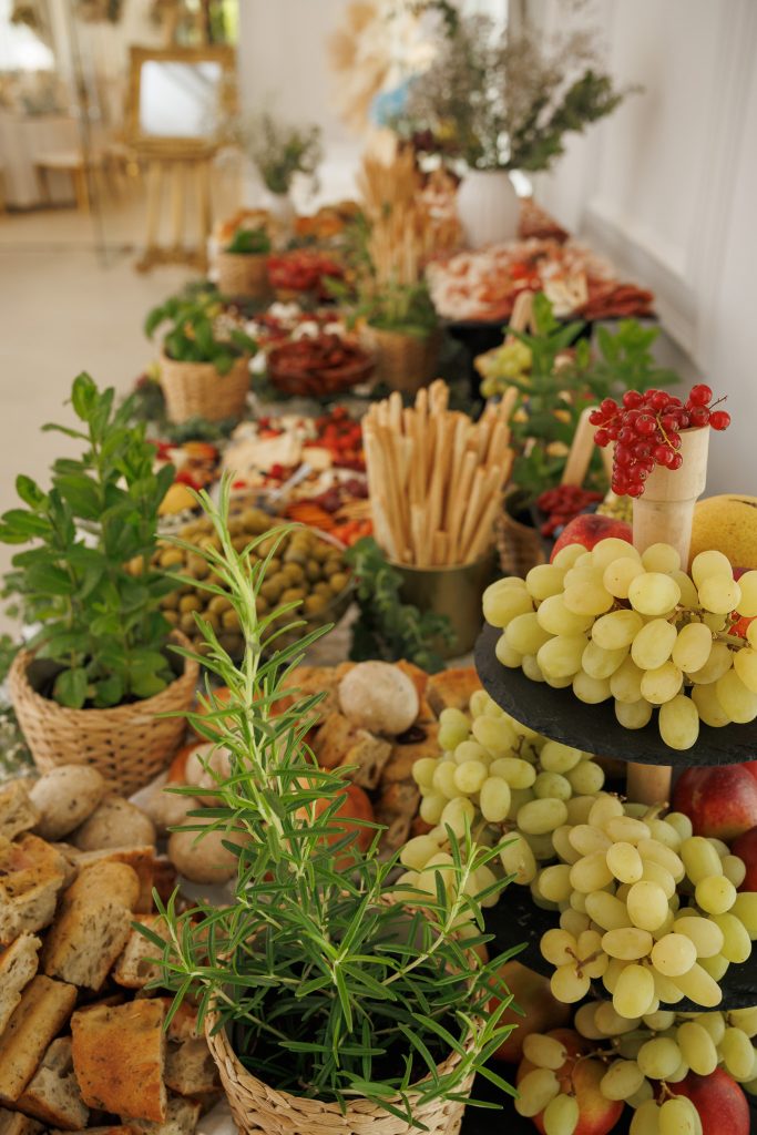 Cheese Bar: locul unde începe conversația 3 19Servicii CheeseBar Catering Business Degusteria Francesca